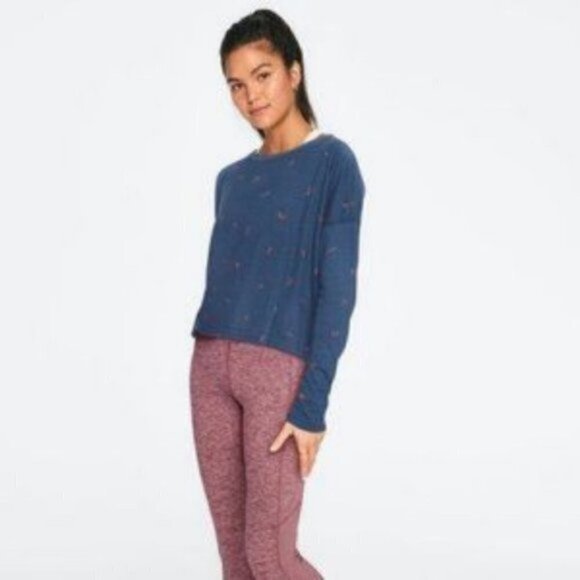 VS PINK Girlfriend Long Sleeved Cropped Tee - Picture 2 of 11